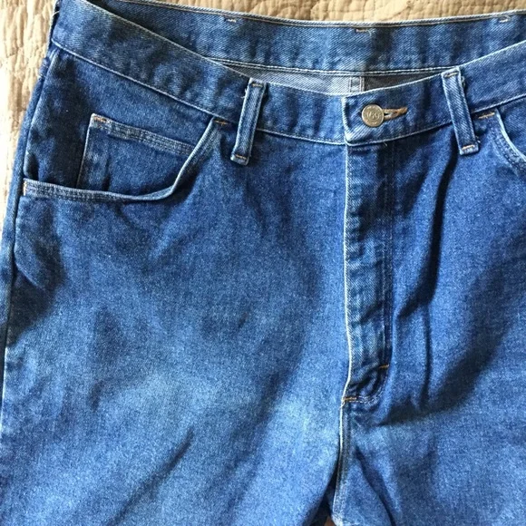 Vintage ✨ Wrangler Denim Shorts - Picture 3 of 4